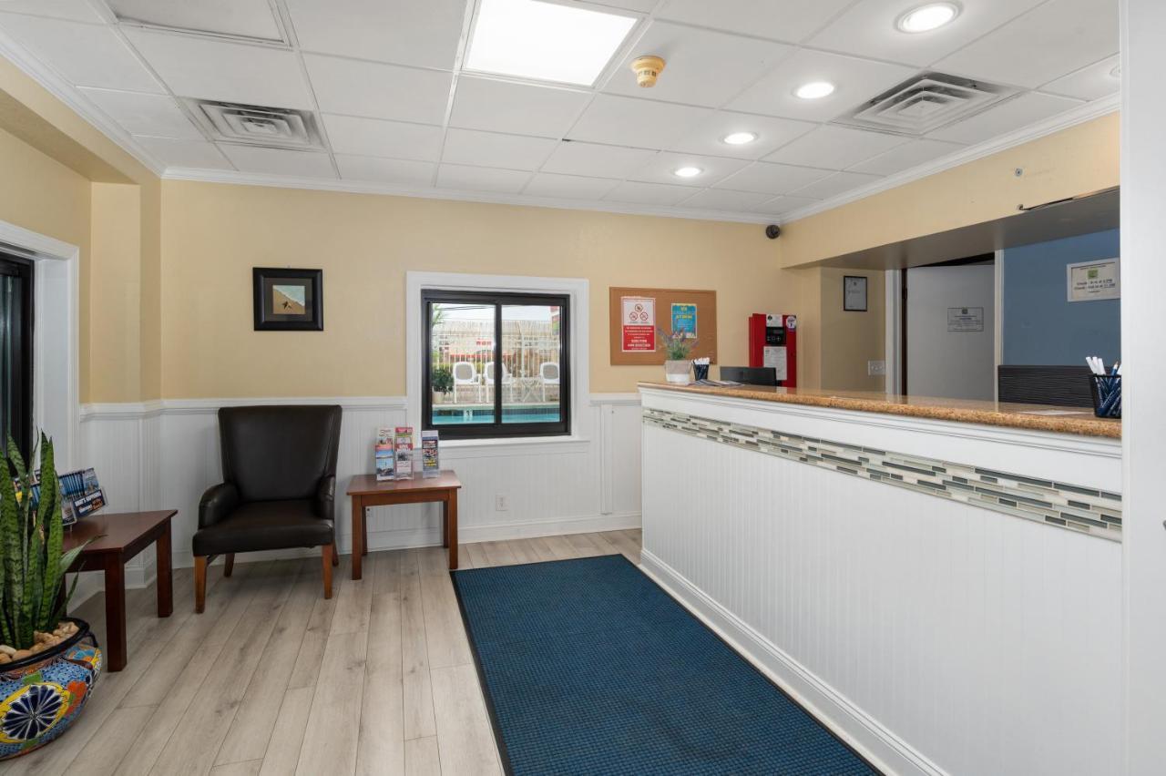 Coastal Palms Inn And Suites Ocean City Exterior photo