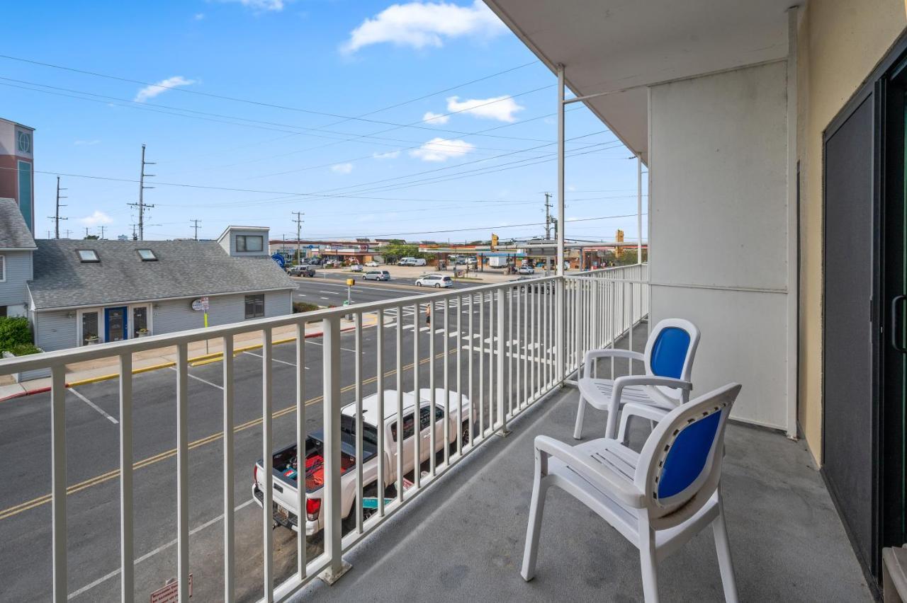 Coastal Palms Inn And Suites Ocean City Exterior photo