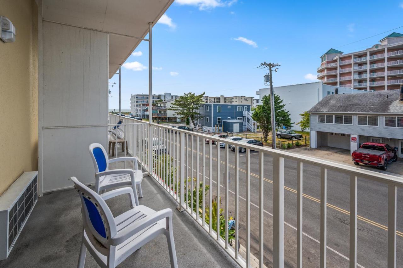 Coastal Palms Inn And Suites Ocean City Exterior photo
