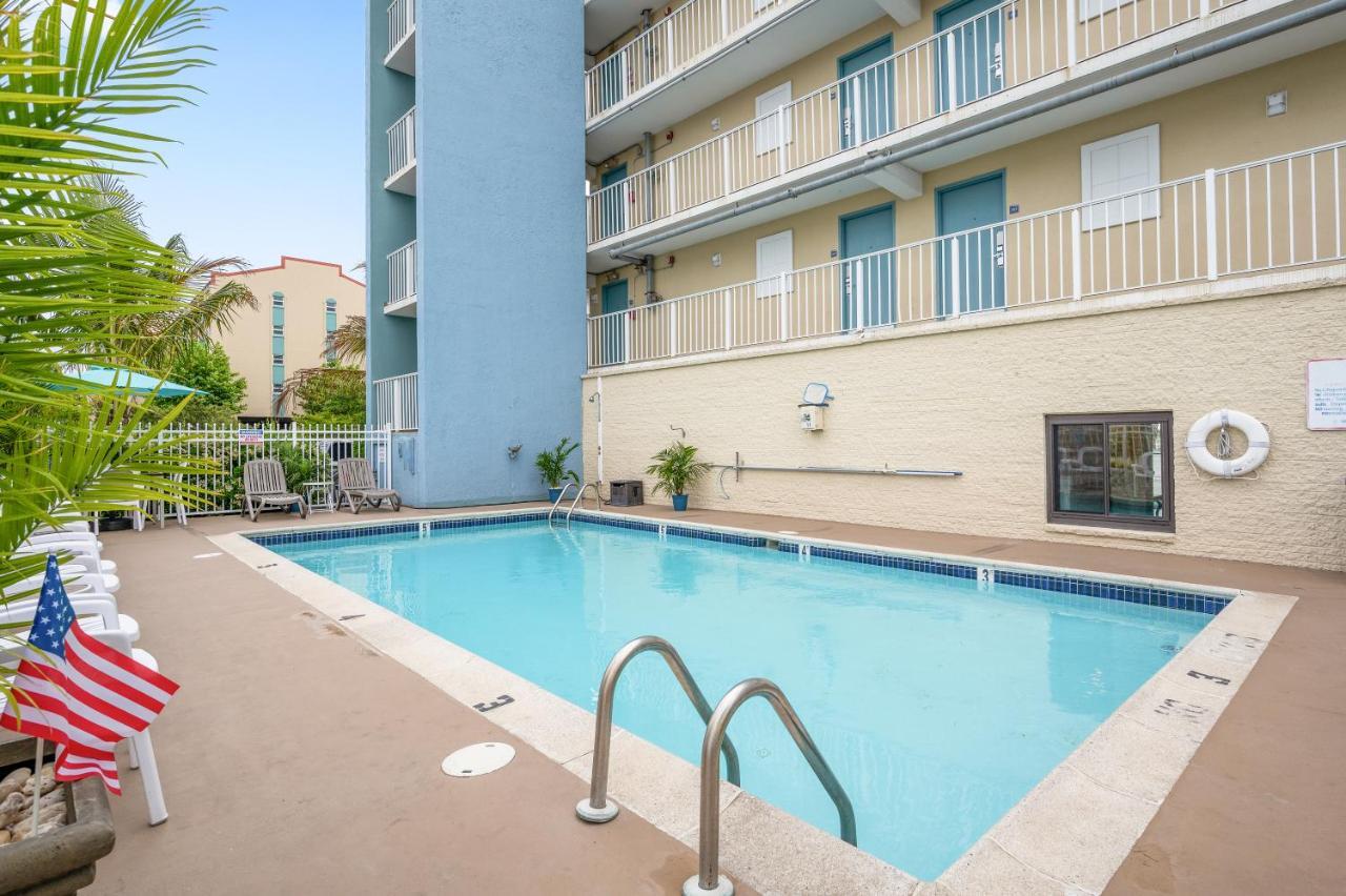 Coastal Palms Inn And Suites Ocean City Exterior photo